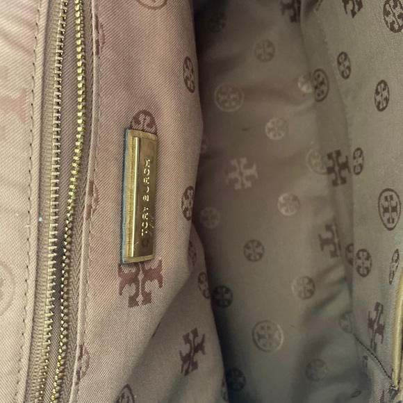 Tory Burch Robinson Pebbled Multi Tote - Picture 6 of 16